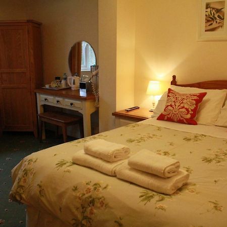 Sunnydale Guest House สแตรทฟอร์ด อะพอน เอวอน ภายนอก รูปภาพ