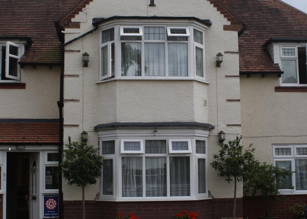Sunnydale Guest House สแตรทฟอร์ด อะพอน เอวอน ภายนอก รูปภาพ