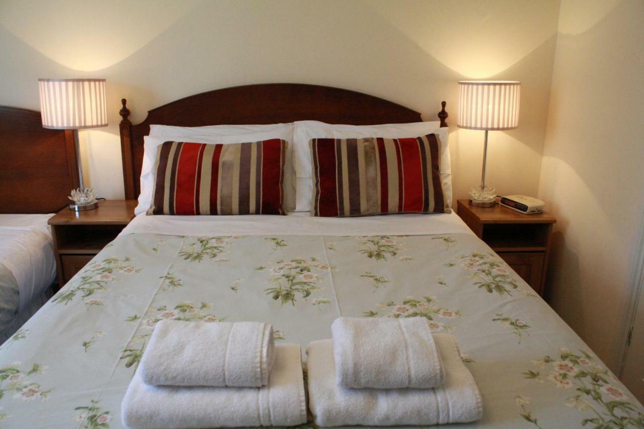 Sunnydale Guest House สแตรทฟอร์ด อะพอน เอวอน ภายนอก รูปภาพ